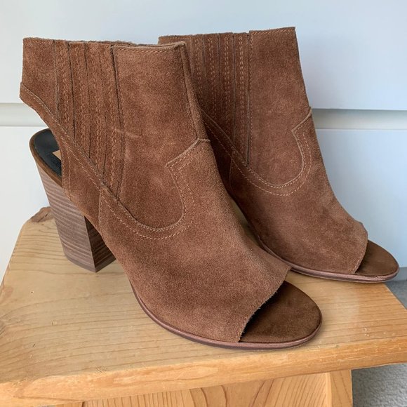 Dolce Vita Women's Pasha Ankle Bootie Shoe - Picture 3 of 8